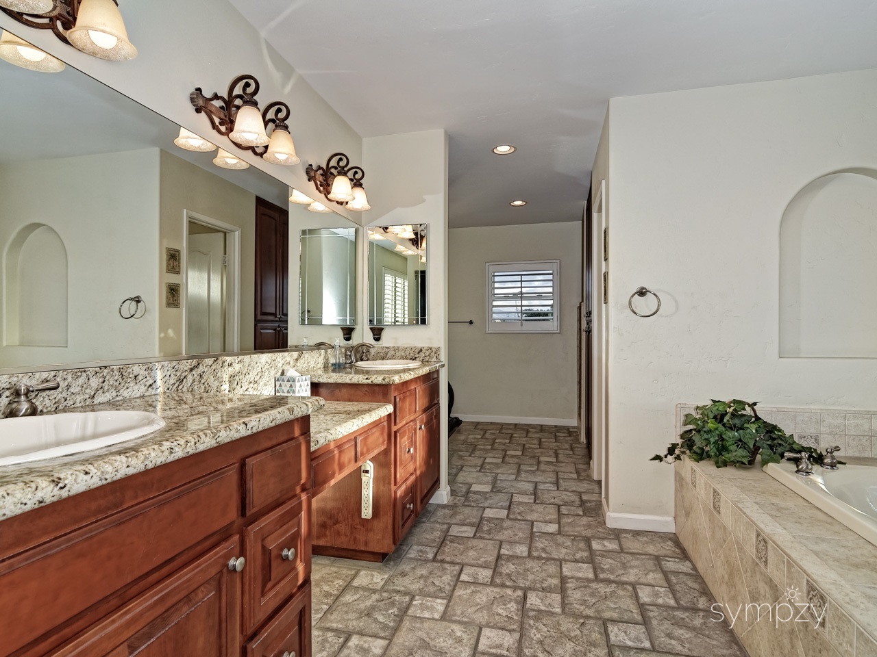 351 Aldwych Road El Cajon, CA 92020 - Photo 16 of 25 Gallery Image 16