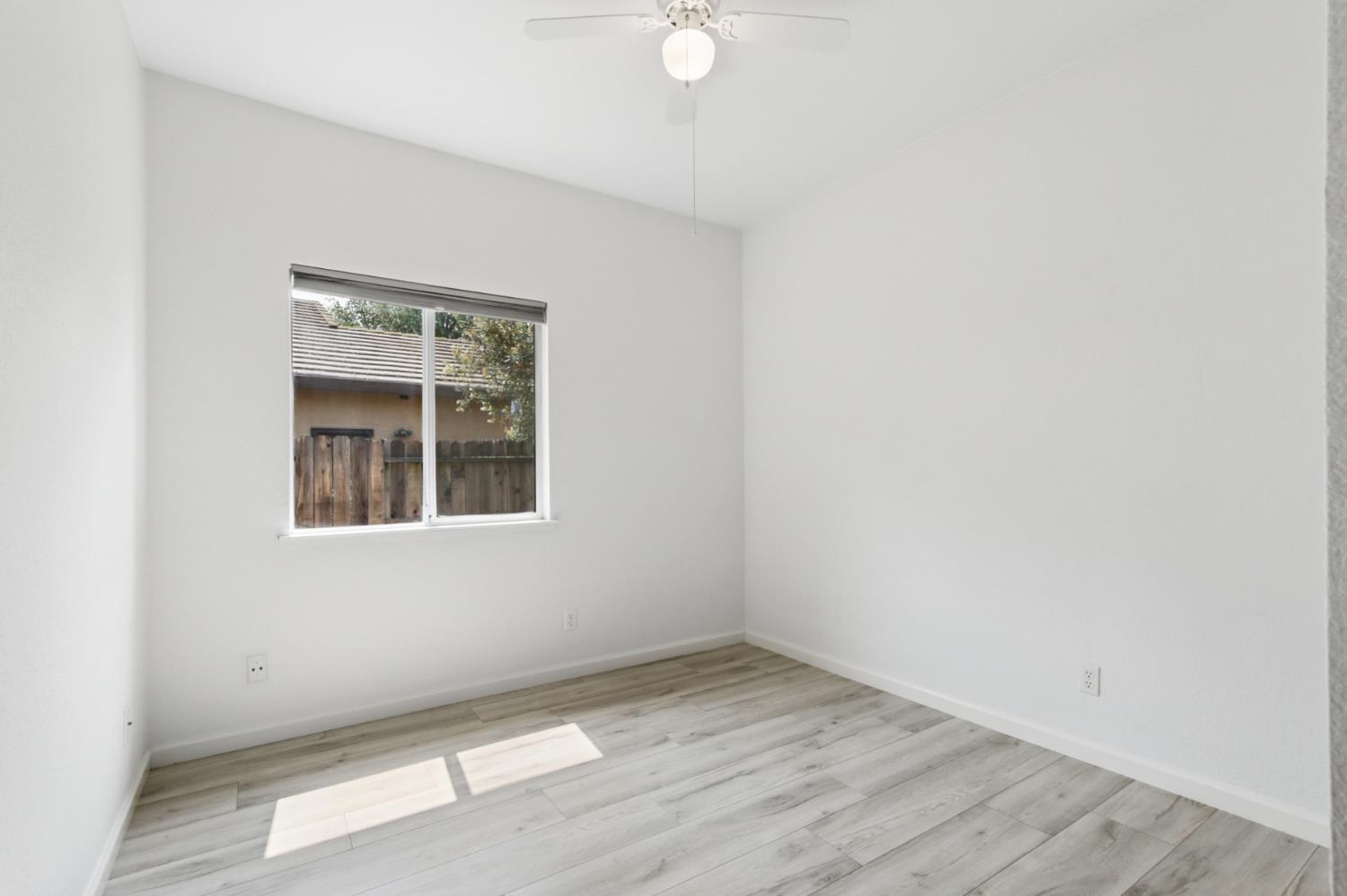 336 Rundgren Way Folsom, CA 95630 - Photo 25 of 52 Gallery Image 25