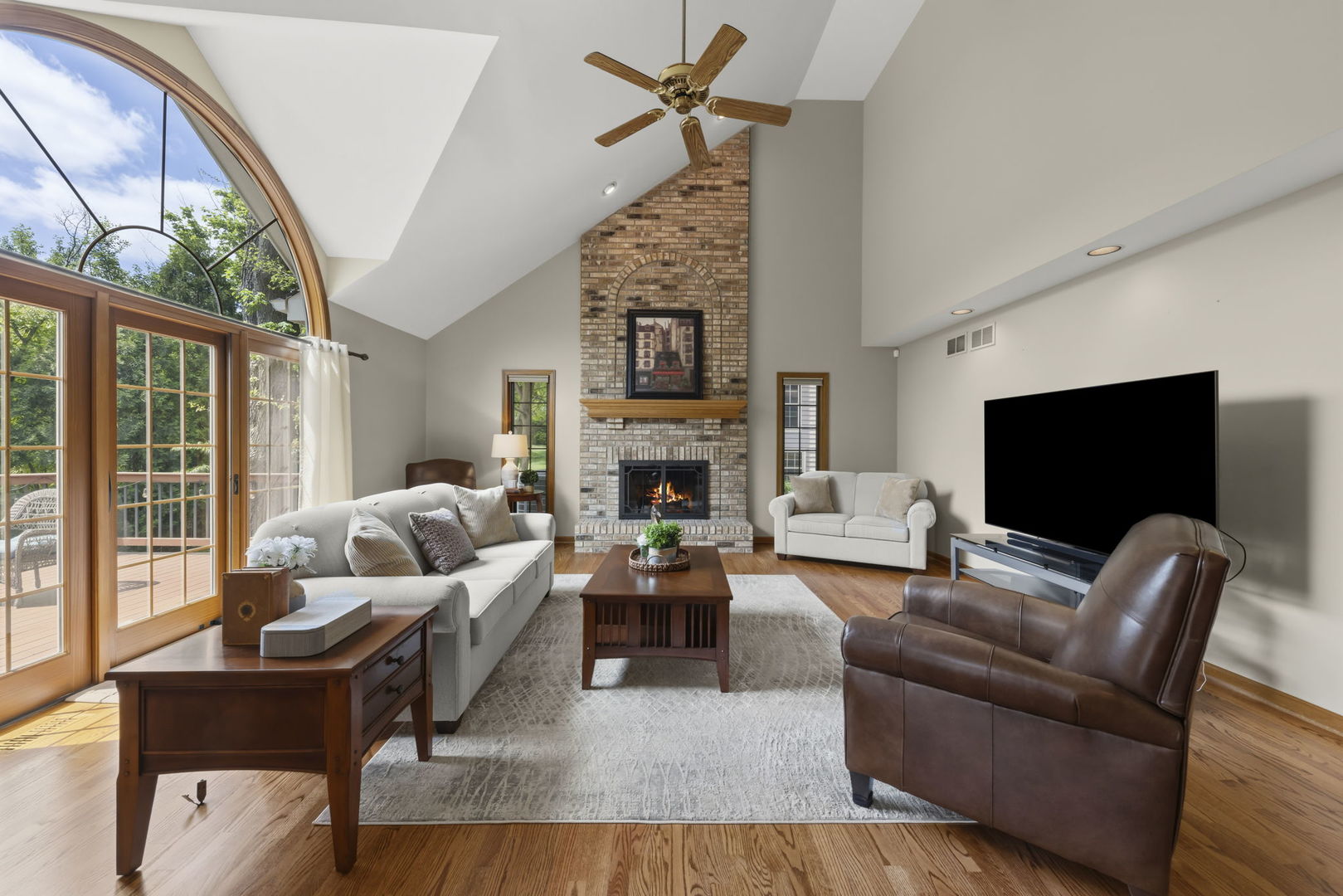 6344 Greene Road Woodridge, IL 60517 - Photo 11 of 42 Gallery Image 11
