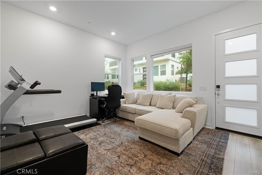 26799 Keystone Loop Valencia, CA 91381 - Photo 22 of 71