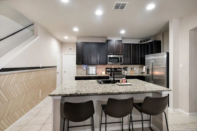 $2,400 | 5802 Acacia Farm, San Antonio, TX 78244