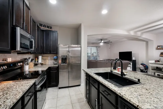 $2,400 | 5802 Acacia Farm, San Antonio, TX 78244