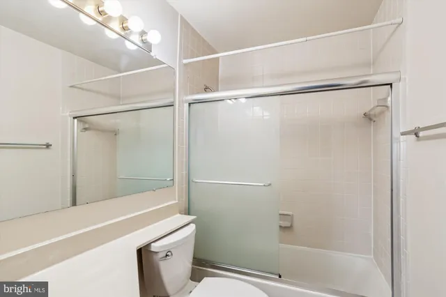 $2,800 | 5708 Chapman Mill Drive, Unit 210, Rockville, MD 20852