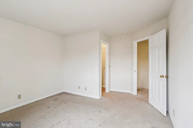 $2,800 | 5708 Chapman Mill Drive, Unit 210, Rockville, MD 20852