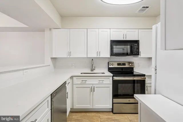 $2,800 | 5708 Chapman Mill Drive, Unit 210, Rockville, MD 20852