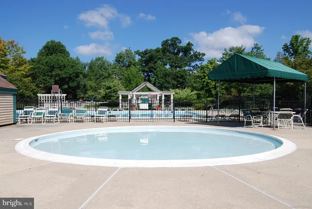 $2,800 | 5708 Chapman Mill Drive, Unit 210, Rockville, MD 20852