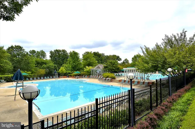 $2,800 | 5708 Chapman Mill Drive, Unit 210, Rockville, MD 20852