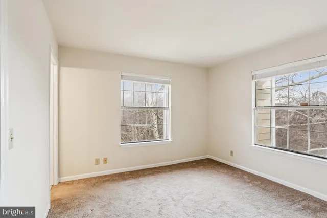 $2,800 | 5708 Chapman Mill Drive, Unit 210, Rockville, MD 20852