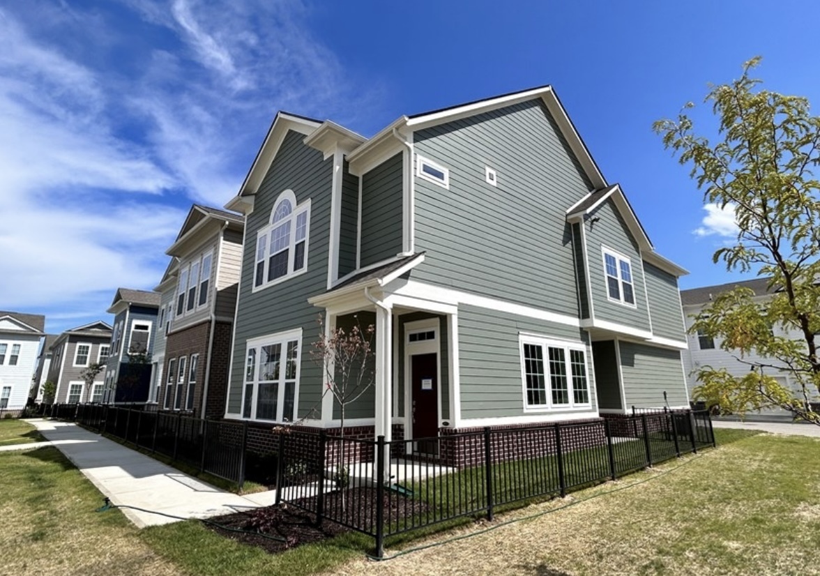 520 Steinbeck Place Carmel, IN 46032 - Photo 2 of 19