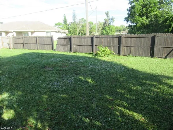 $1,400 | 7467 Pebble Beach Road, Fort Myers, FL 33967