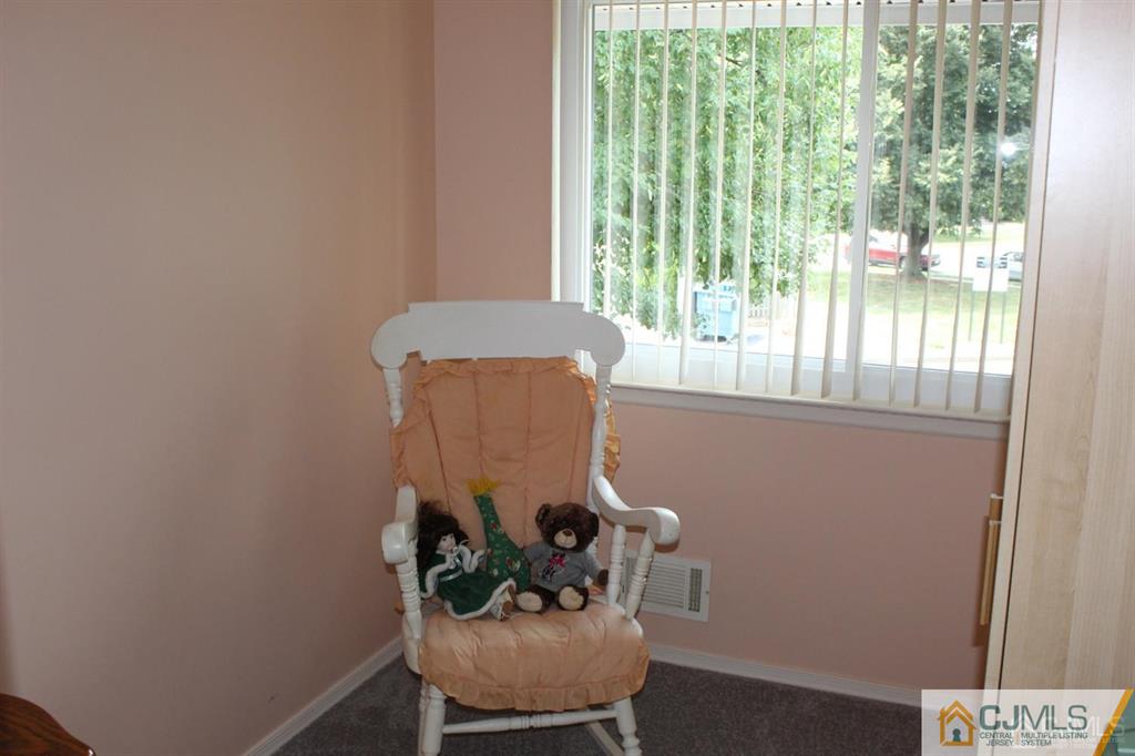2 R Quincy Circle, Unit R2 Dayton, NJ 08810 - Photo 11 of 18 a room with a window