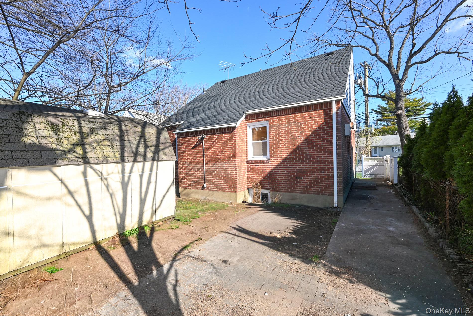 168 Hendrickson Avenue Valley Stream, NY 11580 - Photo 20 of 22