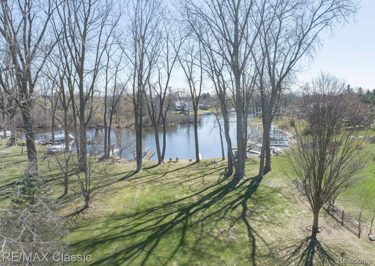 5280 Inverrary Lane Commerce Township, MI 48382 - Photo 3 of 16 Enjoy activities all year long.