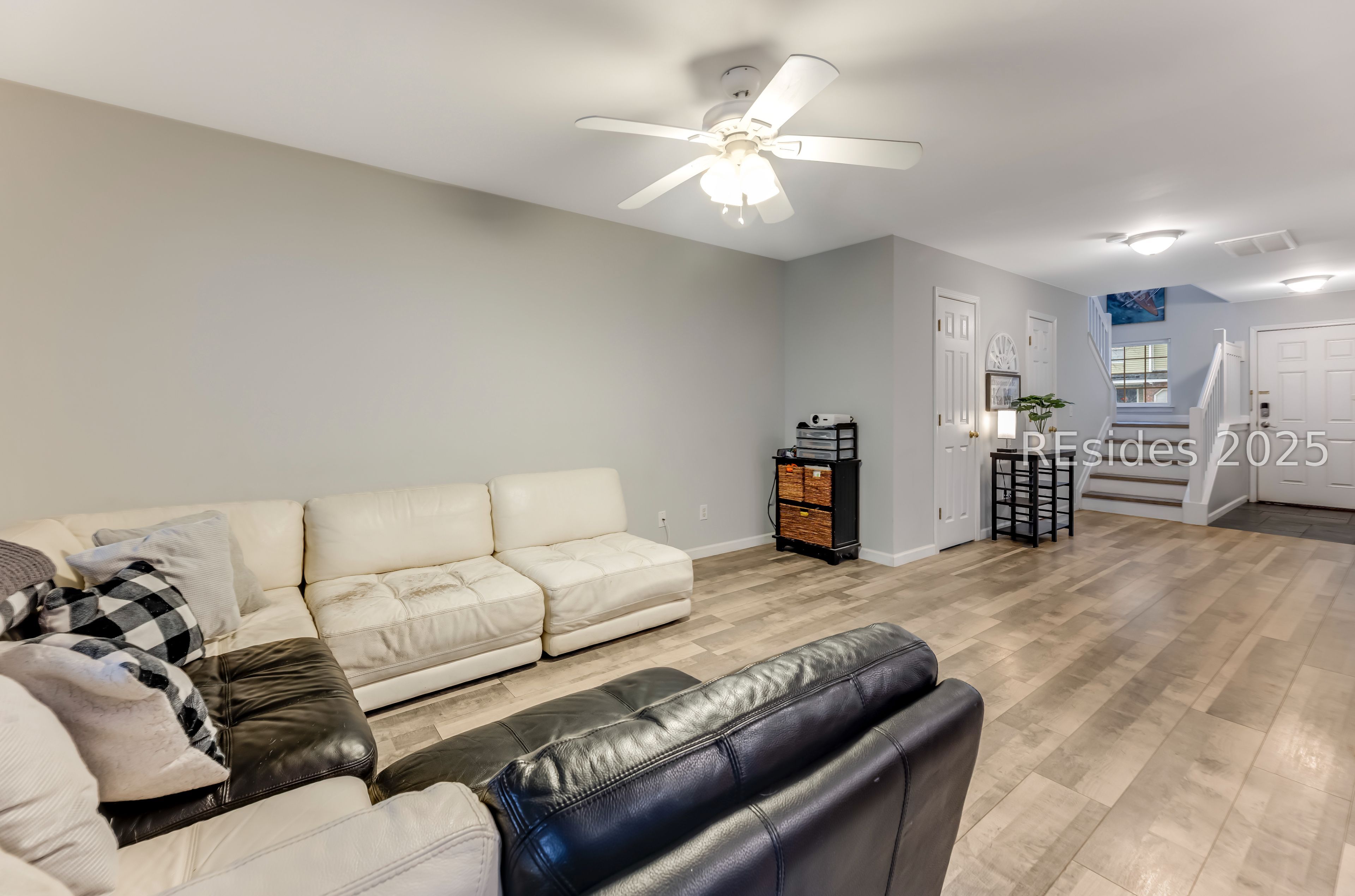 113 Cross Road Bluffton, SC 29910 - Photo 12 of 30 Living area