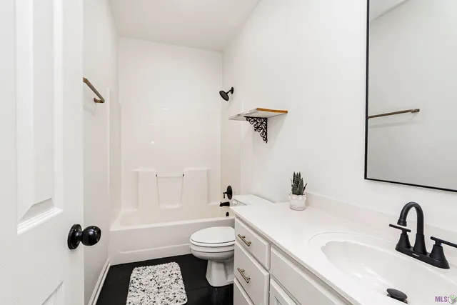 $3,400 | 1959 Fairview Avenue, Port Allen, LA 70767