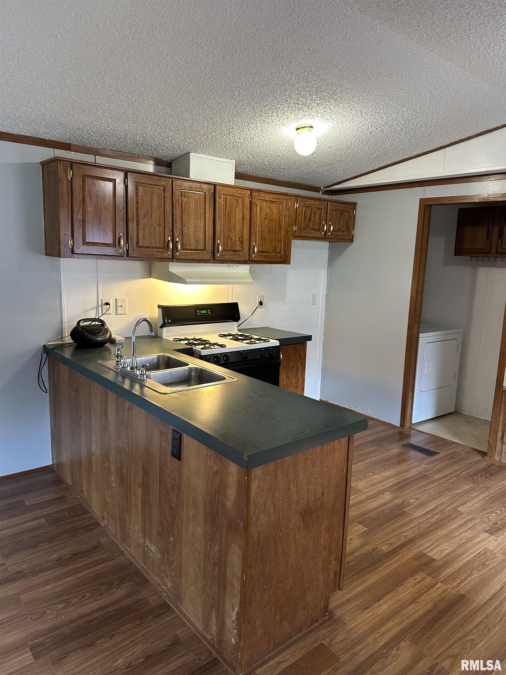 9997 Whitecotton Road Marion, IL 62959 - Photo 5 of 11