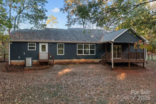 $450,000 | 996 Cornelius Road, Mooresville, NC 28117