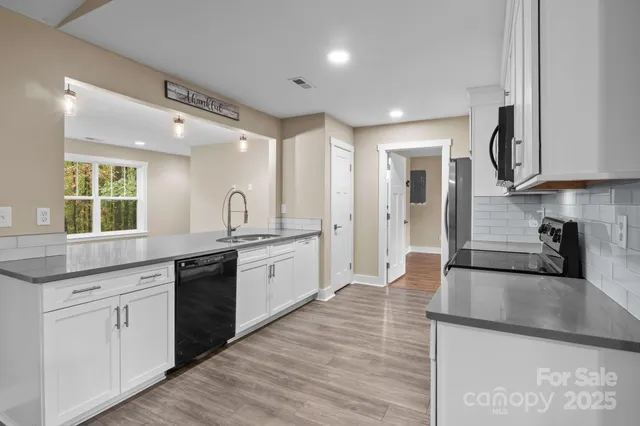 $450,000 | 996 Cornelius Road, Mooresville, NC 28117