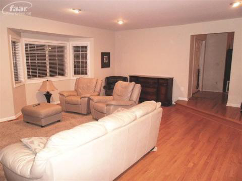 8225 Hickory Ridge Road Holly, MI 48442 - Photo 5 of 8 20327667-4.JPG