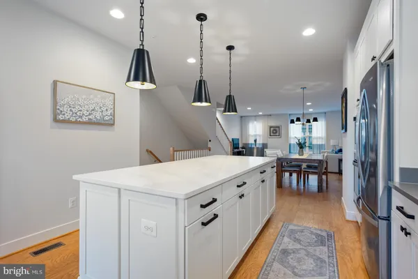 $5,200 | 5509 Valmarana Way, Alexandria, VA 22312