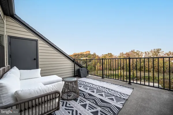 $5,200 | 5509 Valmarana Way, Alexandria, VA 22312