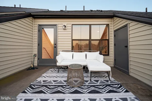 $5,200 | 5509 Valmarana Way, Alexandria, VA 22312