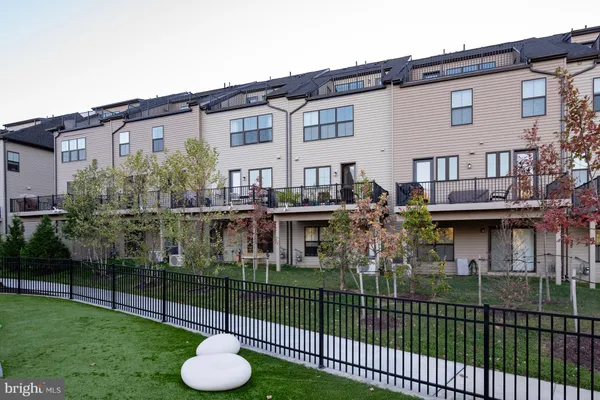 $5,200 | 5509 Valmarana Way, Alexandria, VA 22312