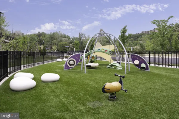 $5,200 | 5509 Valmarana Way, Alexandria, VA 22312