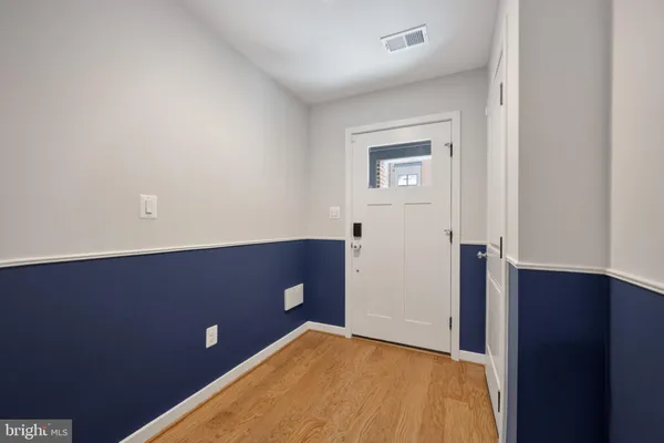 $5,200 | 5509 Valmarana Way, Alexandria, VA 22312