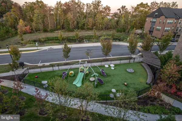 $5,200 | 5509 Valmarana Way, Alexandria, VA 22312