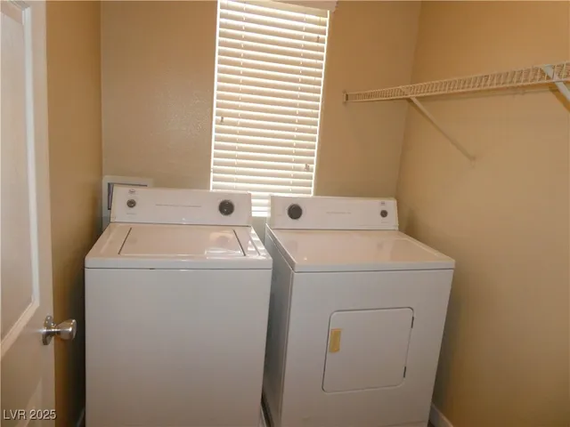 $1,850 | 941 Medina De Leon Avenue, Henderson, NV 89015