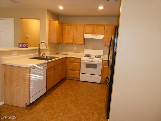 $1,850 | 941 Medina De Leon Avenue, Henderson, NV 89015