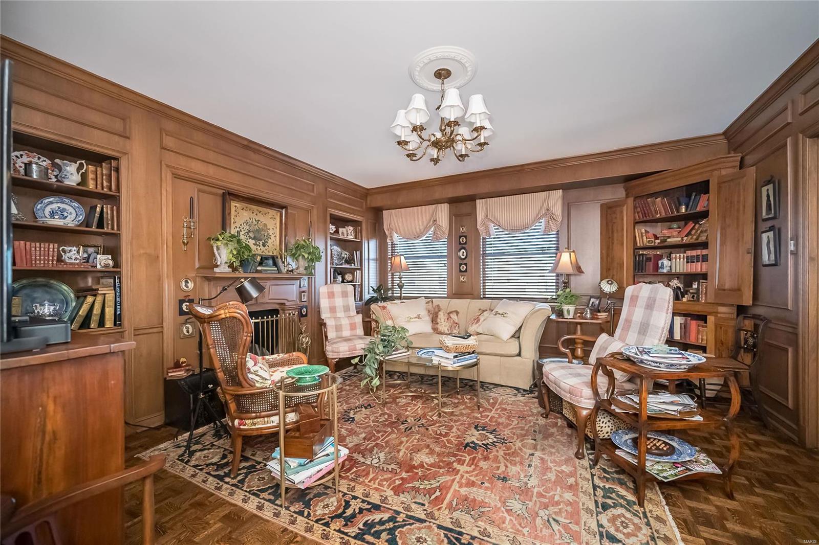 710 South Hanley Road, Unit 18B Clayton, MO 63105 - Photo 14 of 27