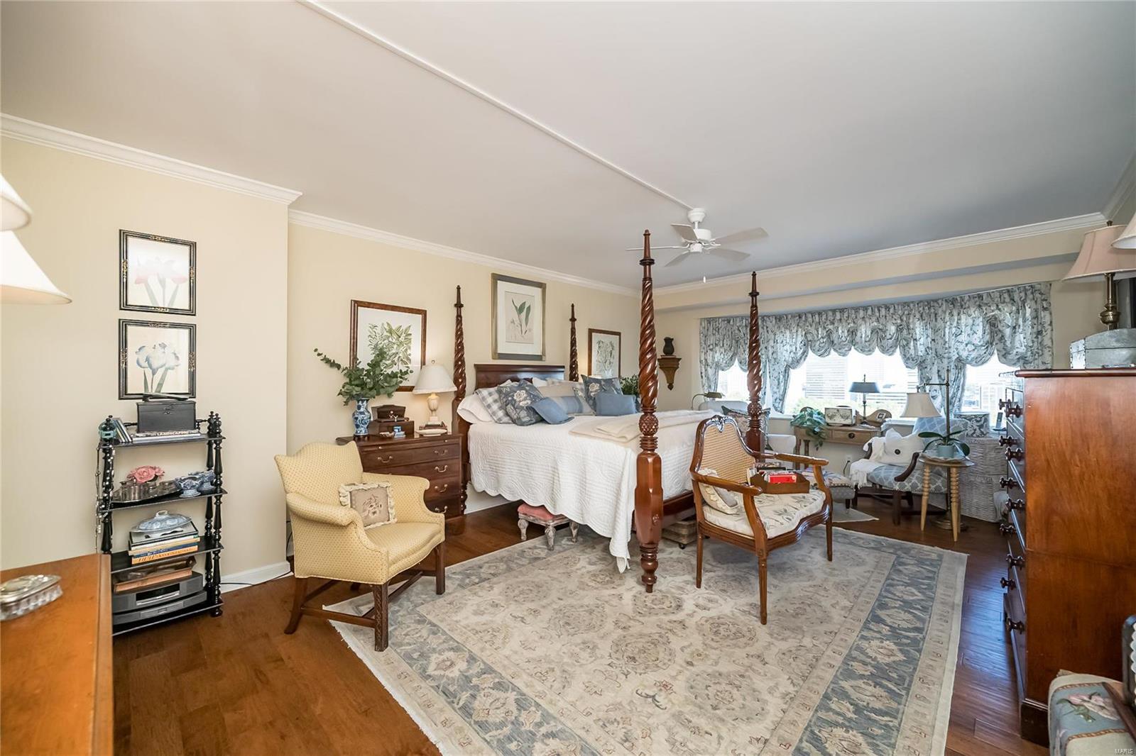 710 South Hanley Road, Unit 18B Clayton, MO 63105 - Photo 22 of 27