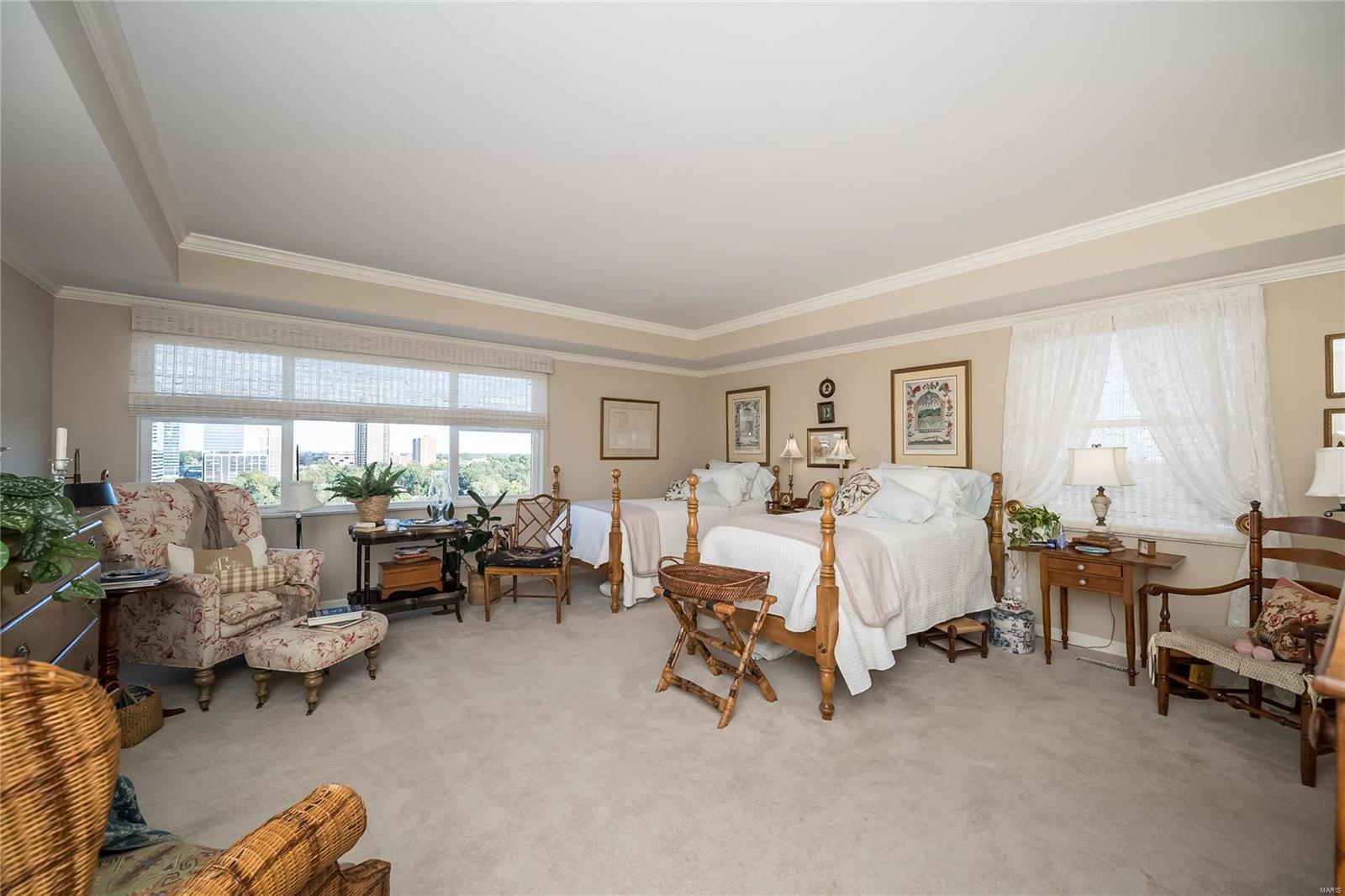 710 South Hanley Road, Unit 18B Clayton, MO 63105 - Photo 25 of 27