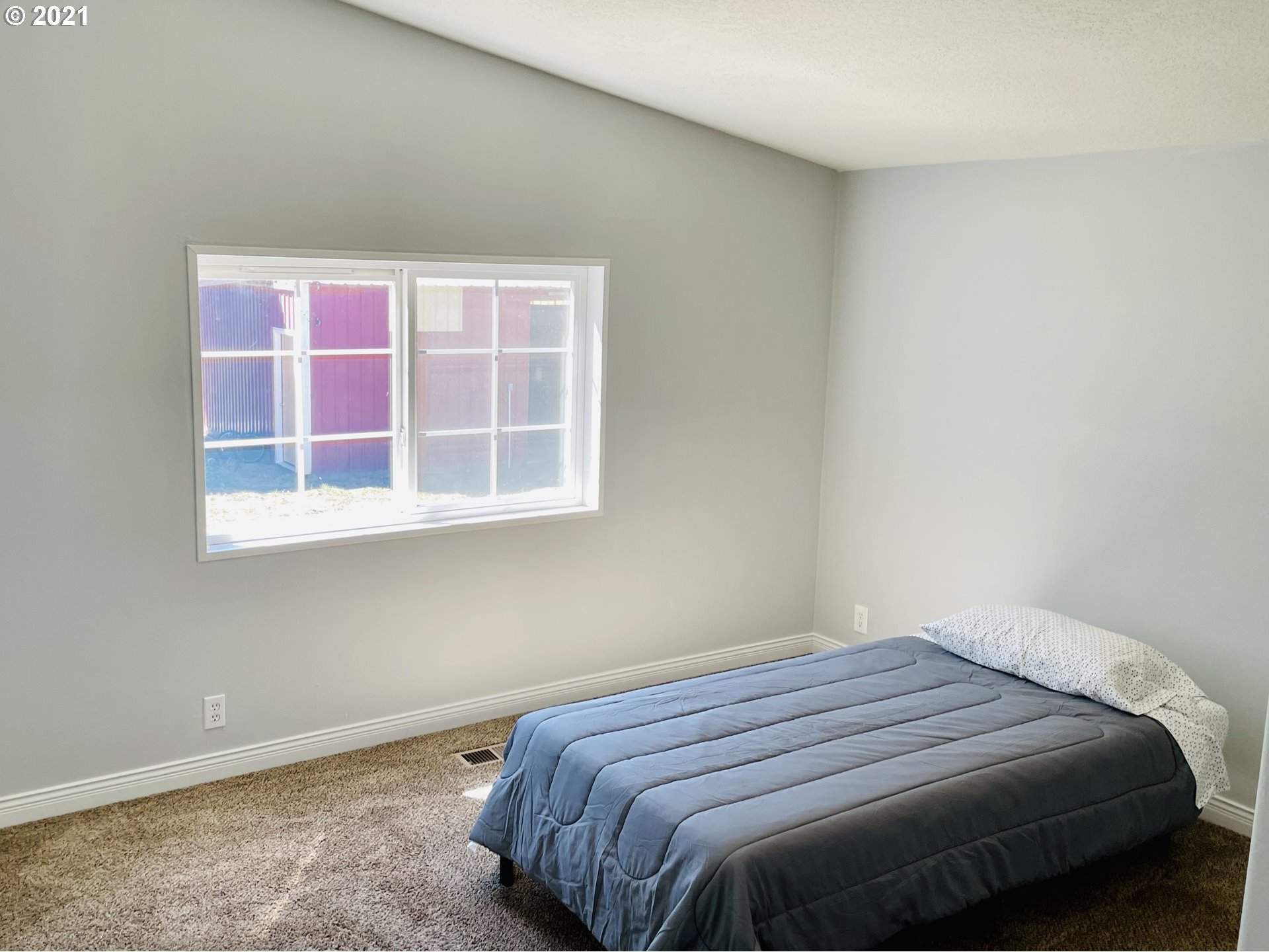 29353 Hale Road Scappoose, OR 97056 - Photo 8 of 26 Bedroom