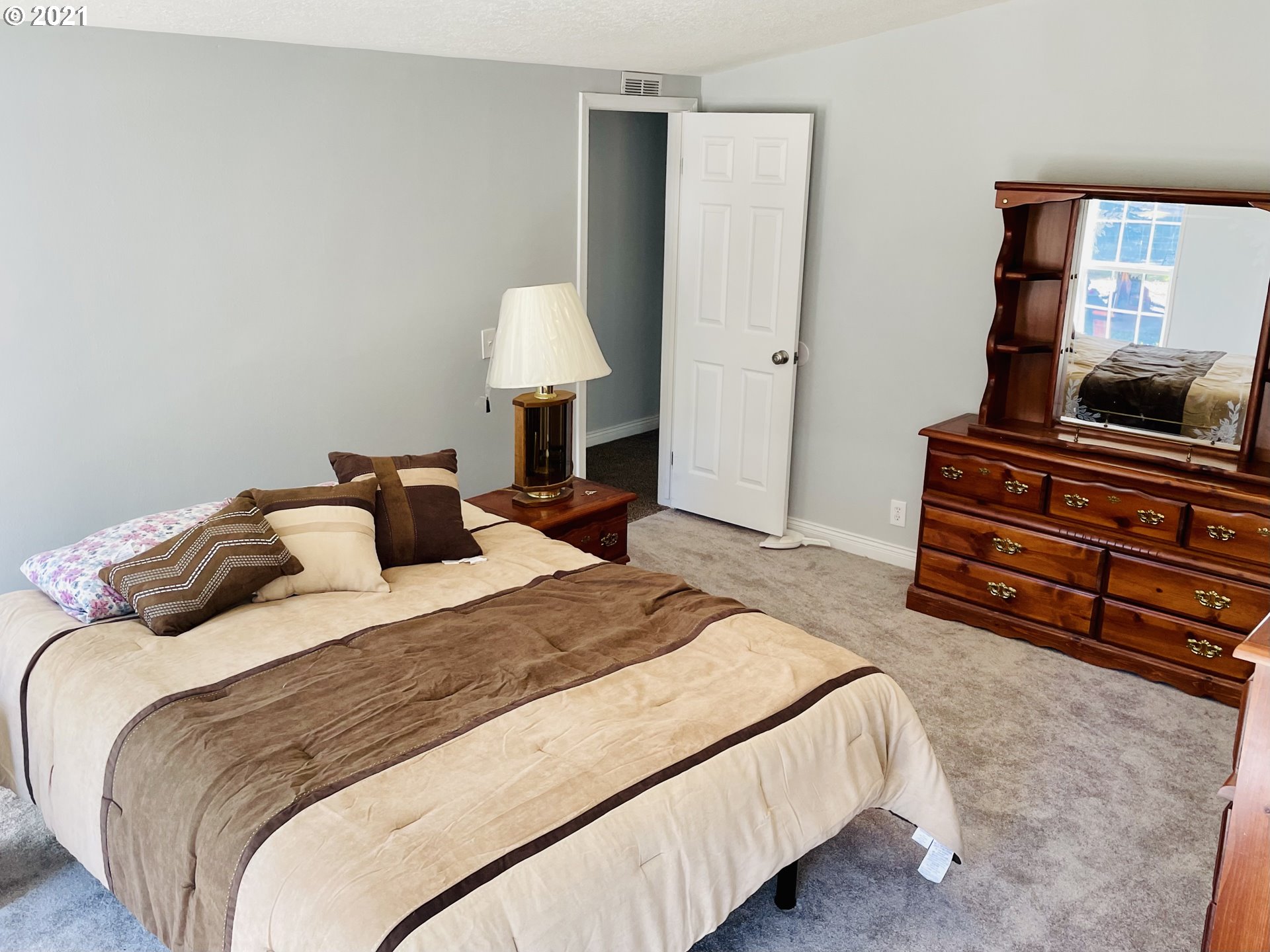 29353 Hale Road Scappoose, OR 97056 - Photo 9 of 26 Bedroom, Owner's Suite