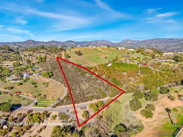 $349,000 | 3770 Peony Drive, Fallbrook, CA 92028