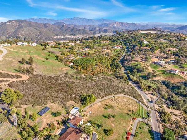 $349,000 | 3770 Peony Drive, Fallbrook, CA 92028