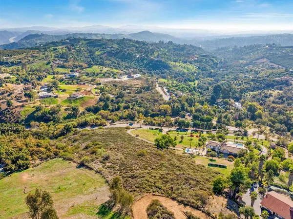 $349,000 | 3770 Peony Drive, Fallbrook, CA 92028