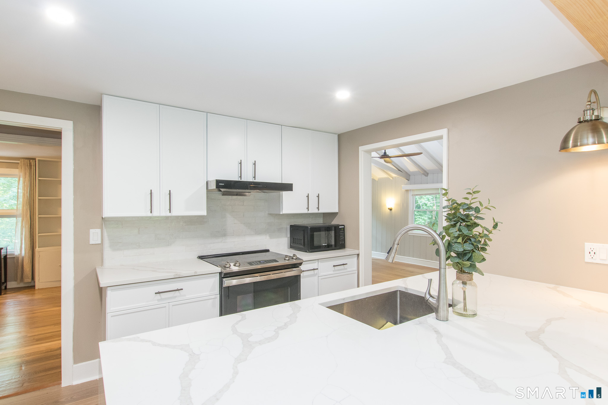 211 New Canaan Road Wilton, CT 06897 - Photo 3 of 40