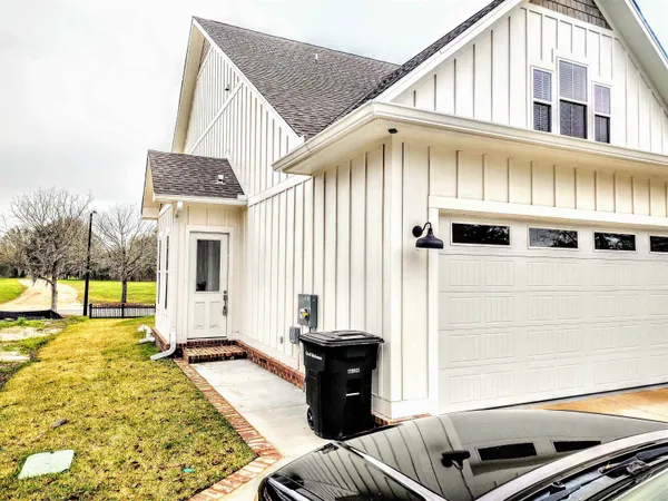 $1,800 | 4072-1 Biltmore Avenue, Tallahassee, FL 32311