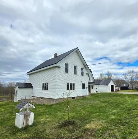 $385,000 | 866 Main Street, Lincoln, ME 04457