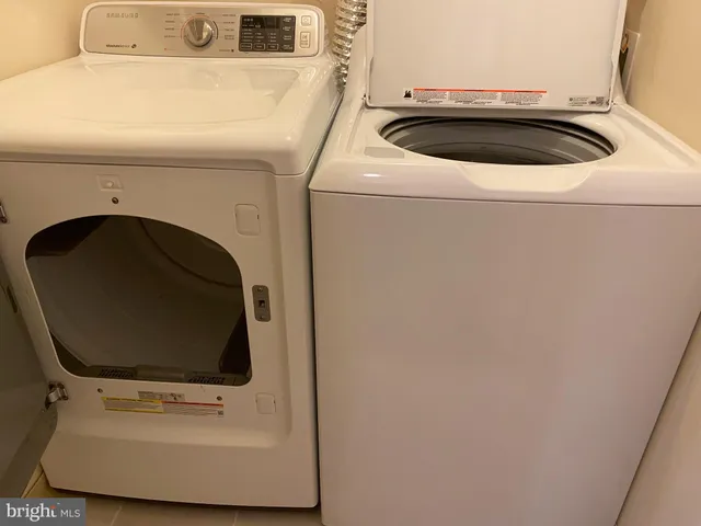 a close up view of washer and dryer