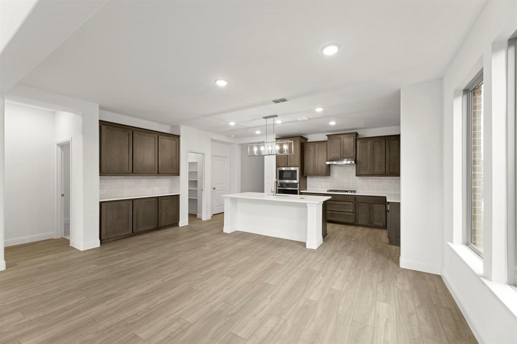 1443 Canadian Lane Van Alstyne, TX 75495 - Photo 8 of 27 10. 1443 Canadian - Dining (2)