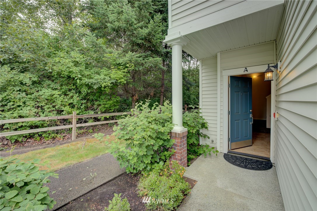 225 South 49th Street, Unit 52A Renton, WA 98055 - Photo 2 of 18 Gallery Image 2