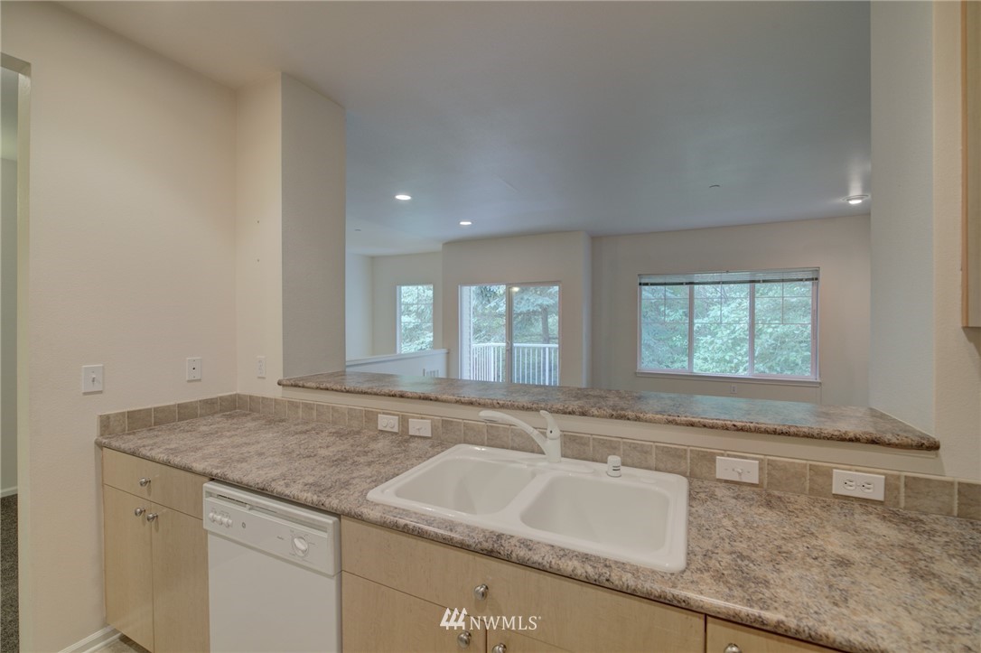 225 South 49th Street, Unit 52A Renton, WA 98055 - Photo 11 of 18 Gallery Image 11