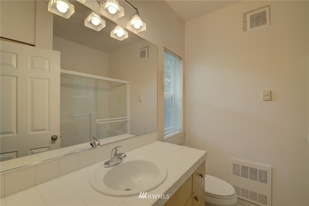 225 South 49th Street, Unit 52A Renton, WA 98055 - Photo 13 of 18 Gallery Image 13