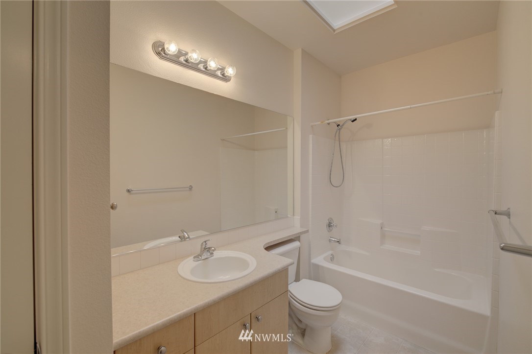 225 South 49th Street, Unit 52A Renton, WA 98055 - Photo 15 of 18 Gallery Image 15