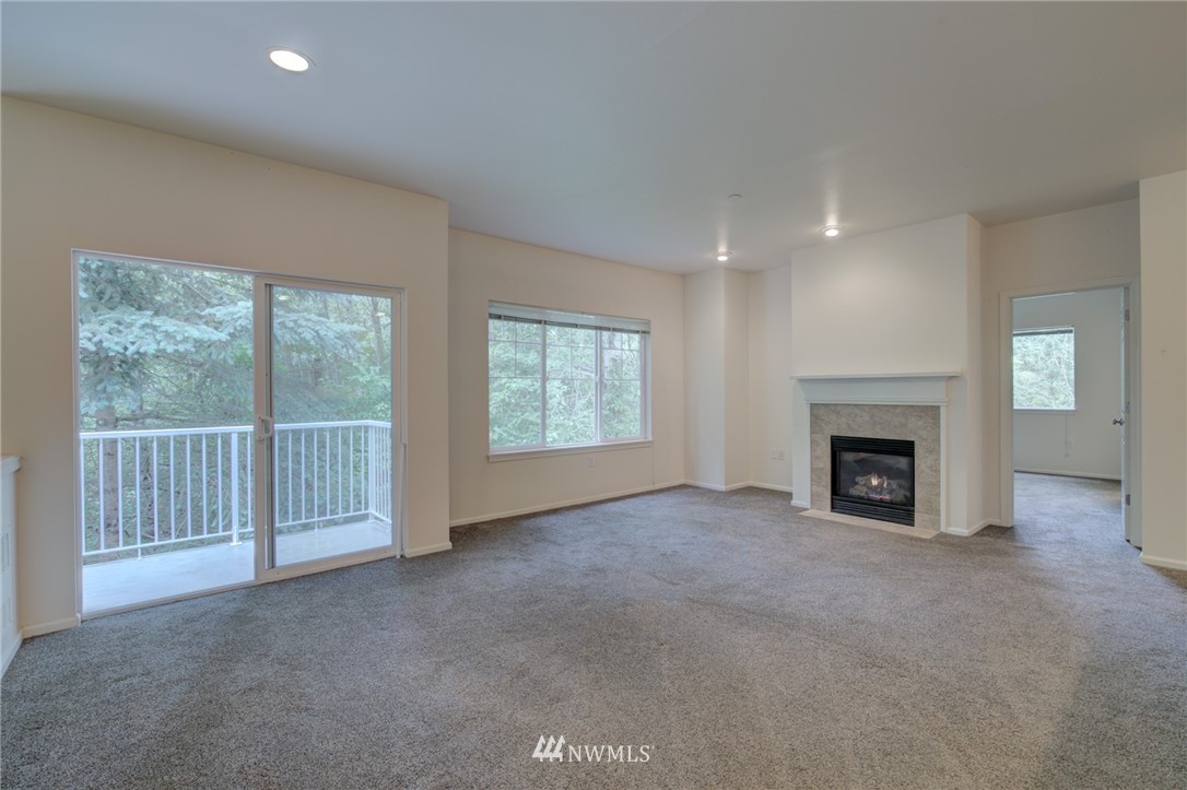 225 South 49th Street, Unit 52A Renton, WA 98055 - Photo 4 of 18 Gallery Image 4